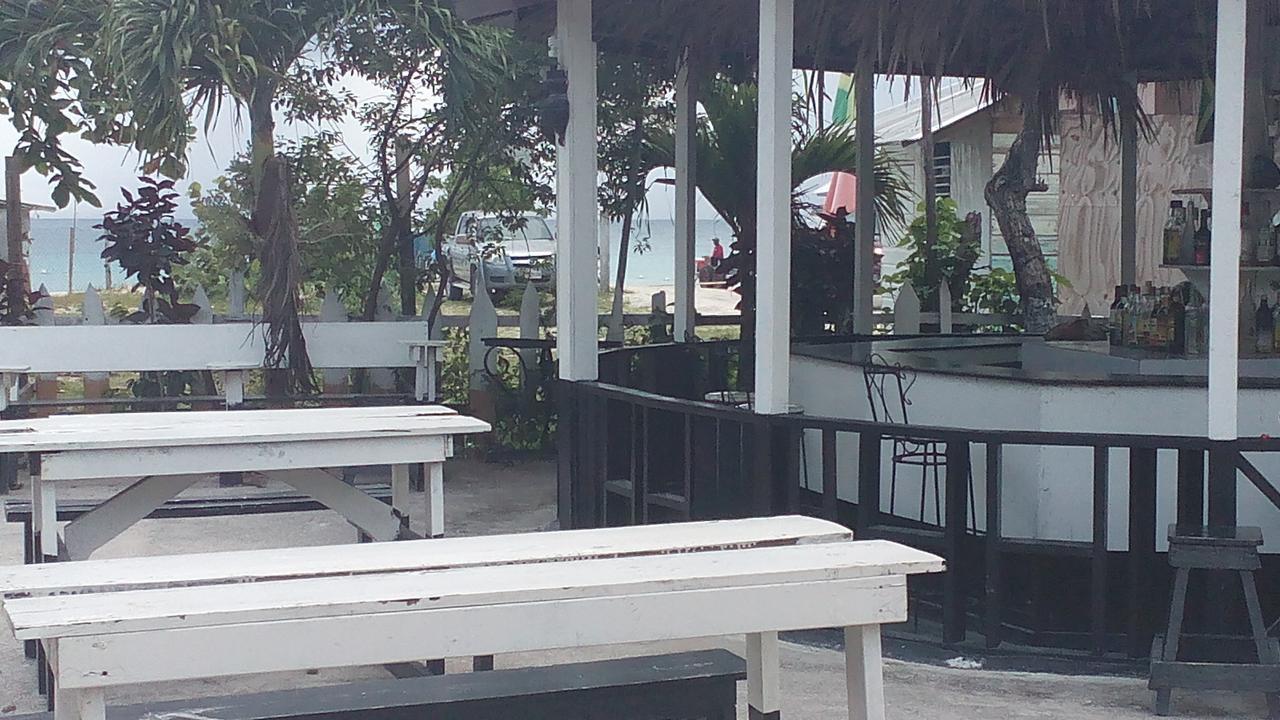 Drifters@One Mile Hostel Negril Buitenkant foto